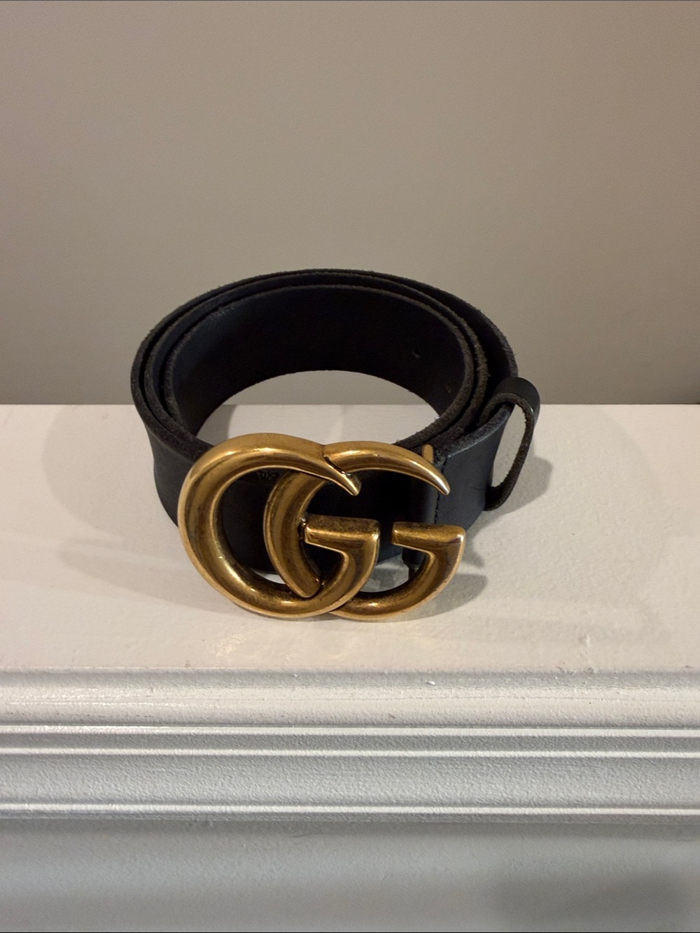 Gucci Black Leather Belt with Gold Double G Buckle; size 80.